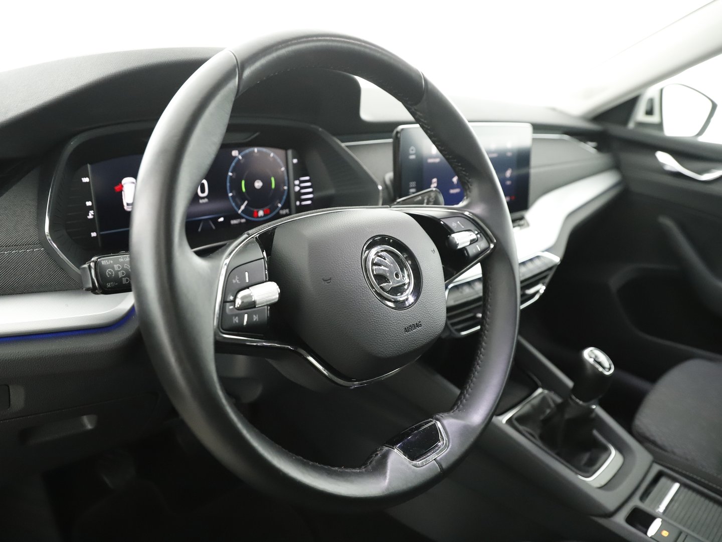 Škoda OCTAVIA Combi Business TDI | Bild 16 von 29