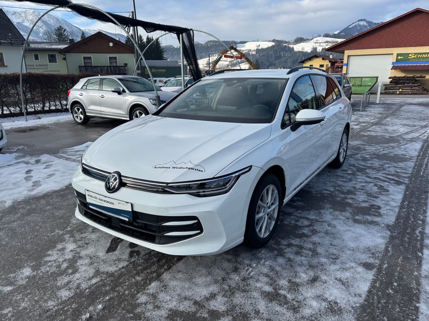 VW Golf Variant Life mHeV DSG