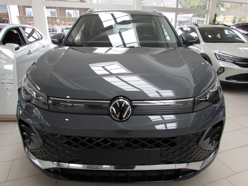 VW Tiguan R-Line TDI DSG