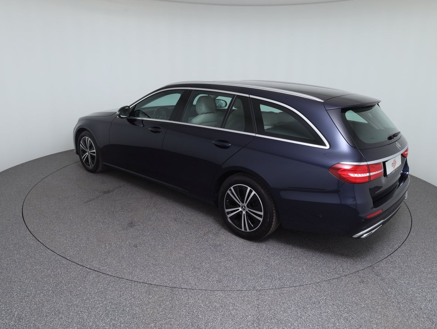 Mercedes E 220 d 4MATIC Aut. | Bild 7 von 24