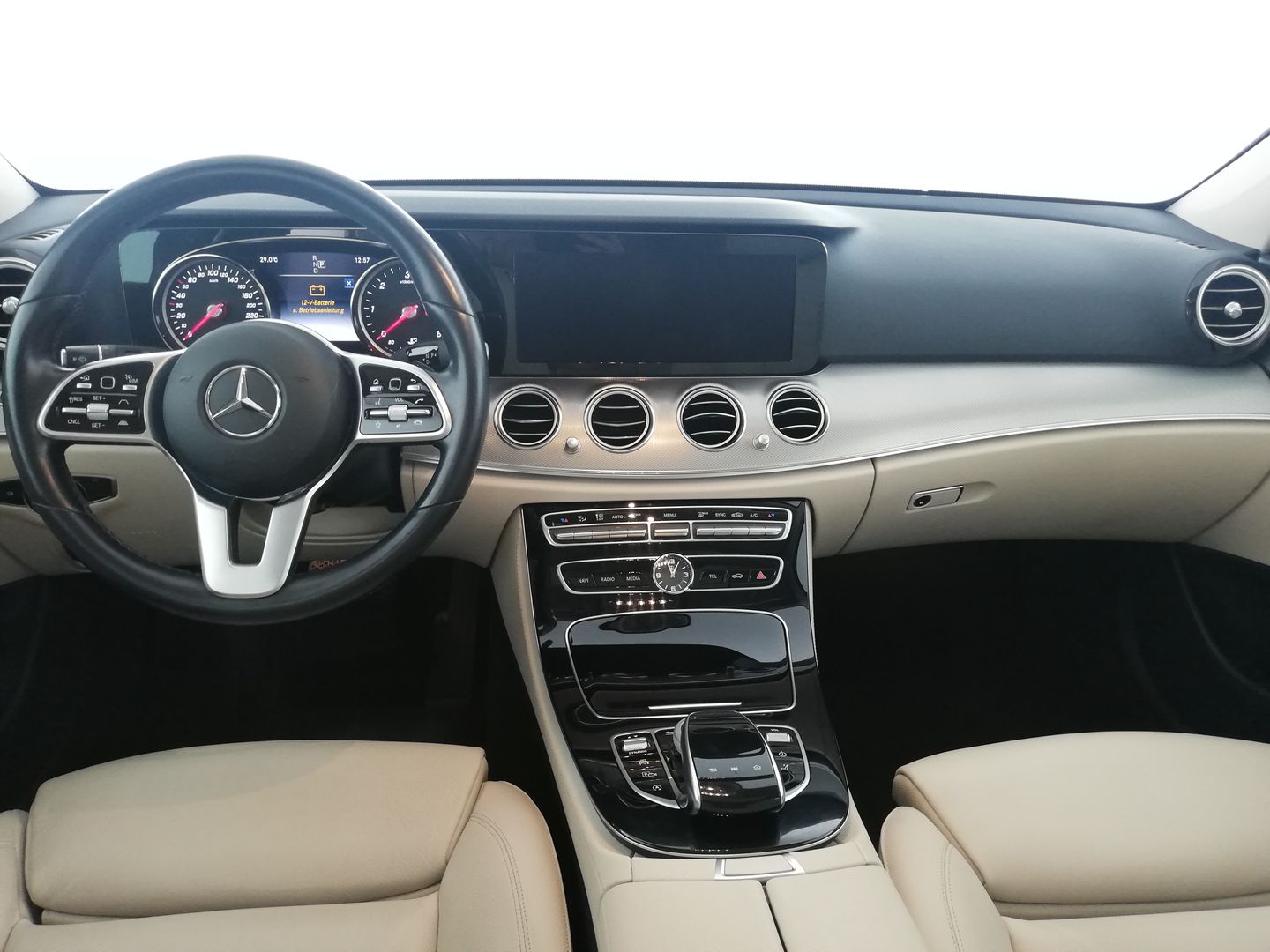 Mercedes E 220 d 4MATIC Aut. | Bild 11 von 24