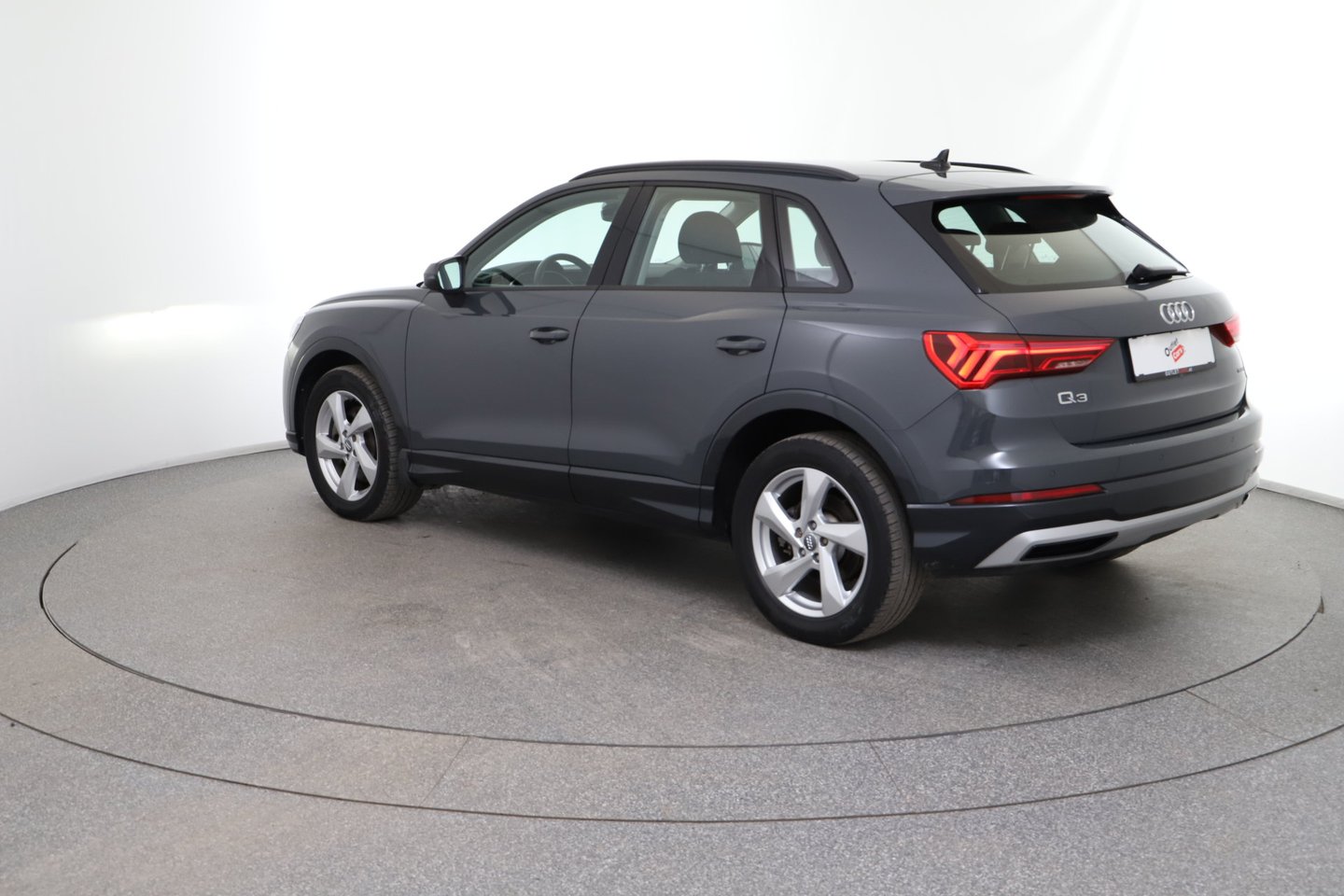 Audi Q3 40 TFSI quattro advanced exterieur | Bild 2 von 25