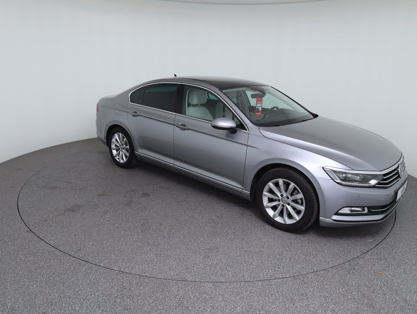 VW Passat Highline TDI SCR DSG | Bild 3 von 14