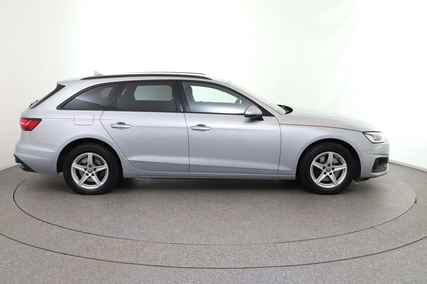 Audi A4 Avant 30 TDI S-tronic | Bild 6 von 27