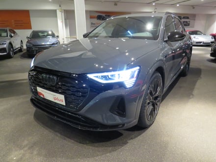 Audi Q8 50 e-tron quattro business