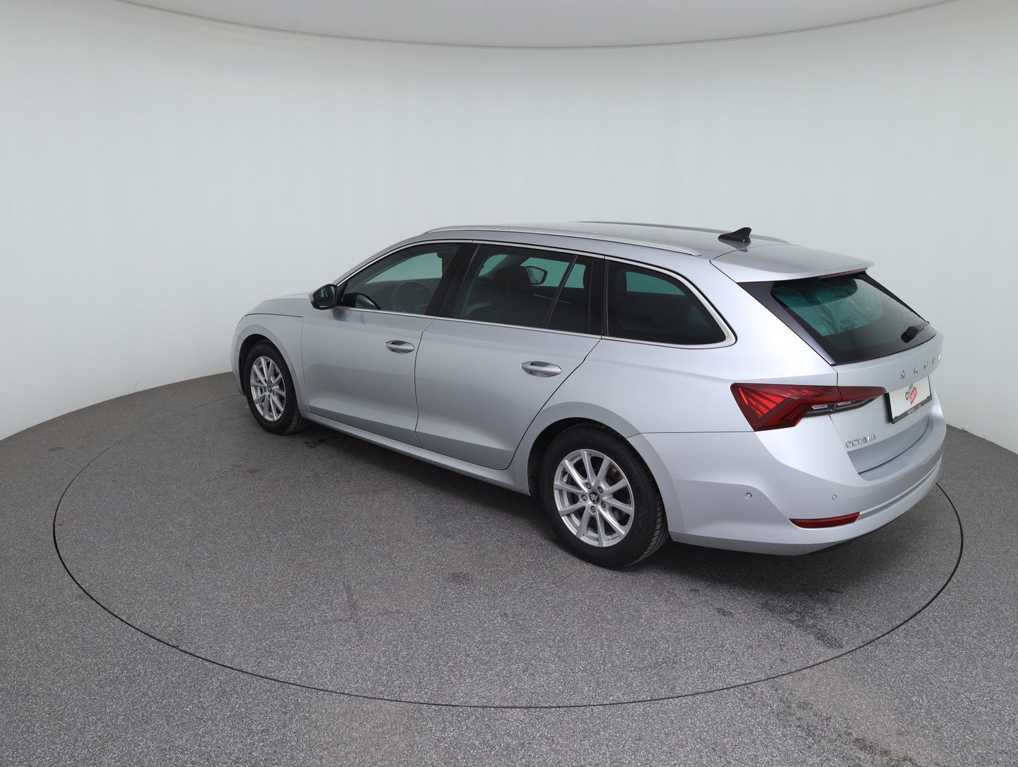 Škoda OCTAVIA Combi Premium TDI DSG | Bild 7 von 24