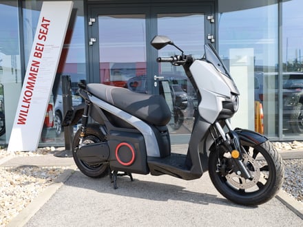 SEAT e-Roller 50 Barcelona Grey