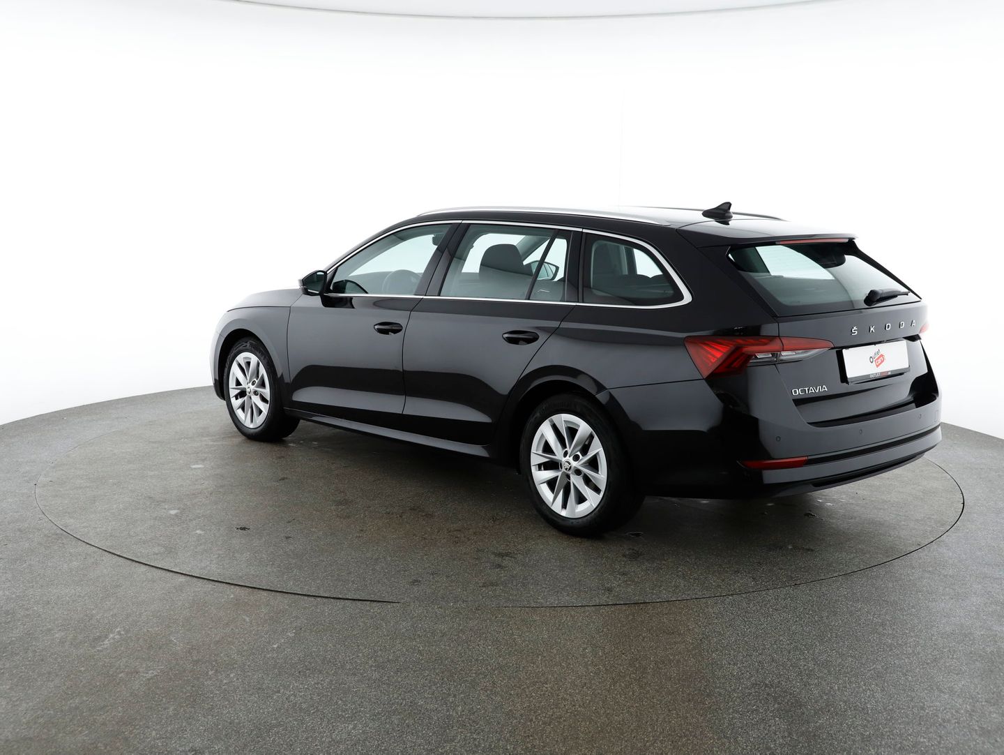 Škoda Octavia Combi 2,0 TDI Premium DSG | Bild 2 von 25