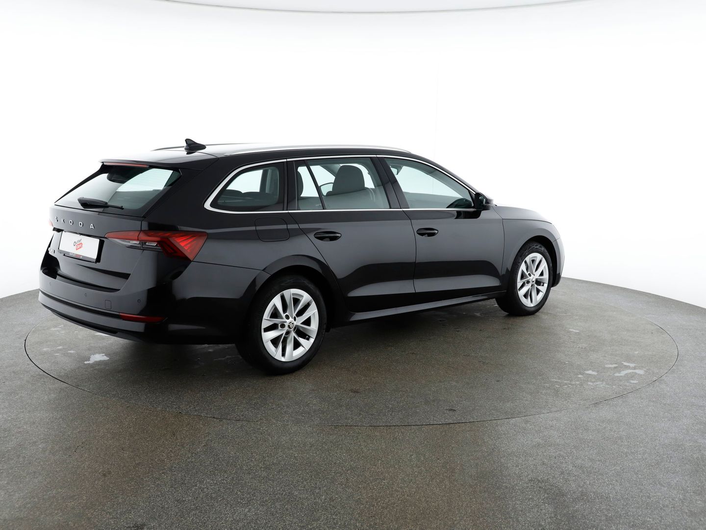 Škoda Octavia Combi 2,0 TDI Premium DSG | Bild 5 von 25