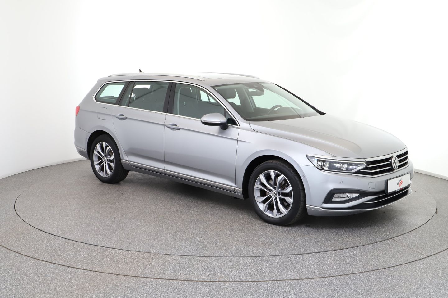 VW Passat Variant Elegance 2,0 TDI SCR DSG | Bild 7 von 29