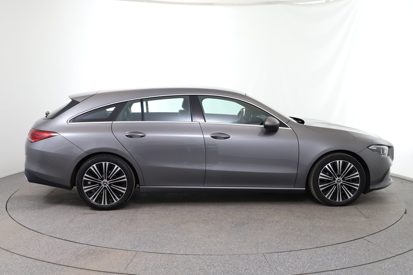 Mercedes CLA 200 d Shooting Brake Aut. | Bild 6 von 25