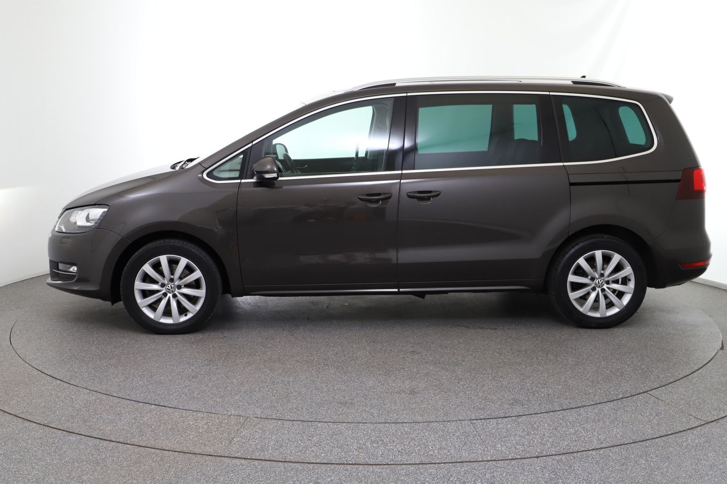 VW Sharan Business+ SCR 2,0 TDI DSG | Bild 2 von 31