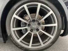 Porsche 911 Carrera 4 Coupe (991) in tiefschwarzmetallic