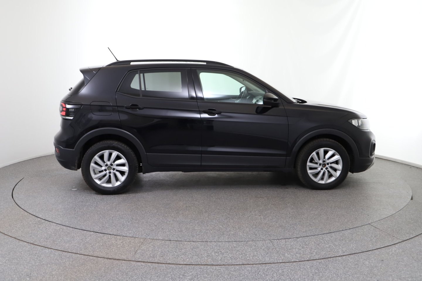 VW T-Cross 1,6 TDI Life DSG | Bild 6 von 24