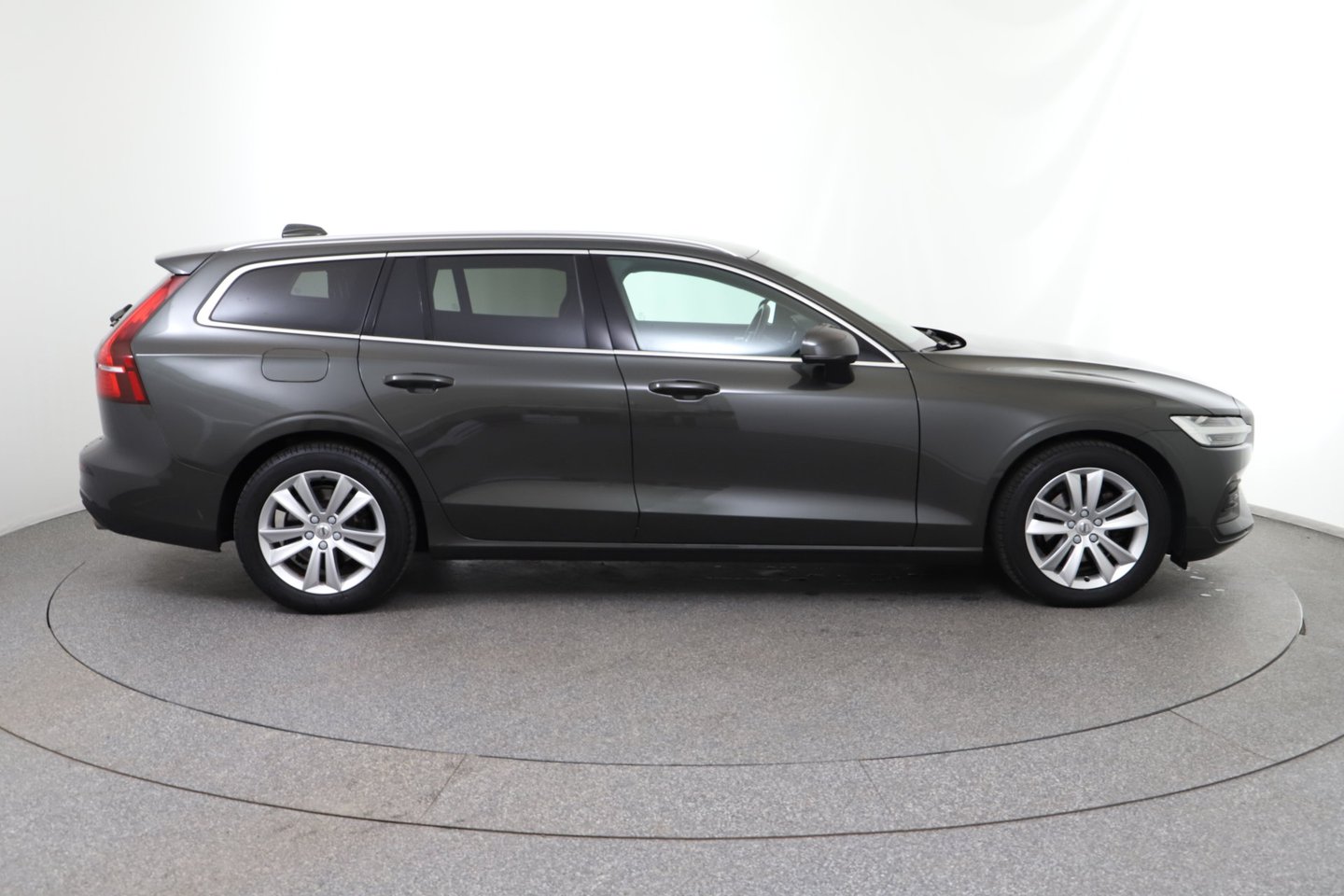 Volvo V60 D3 Momentum Pro Geartronic | Bild 6 von 25