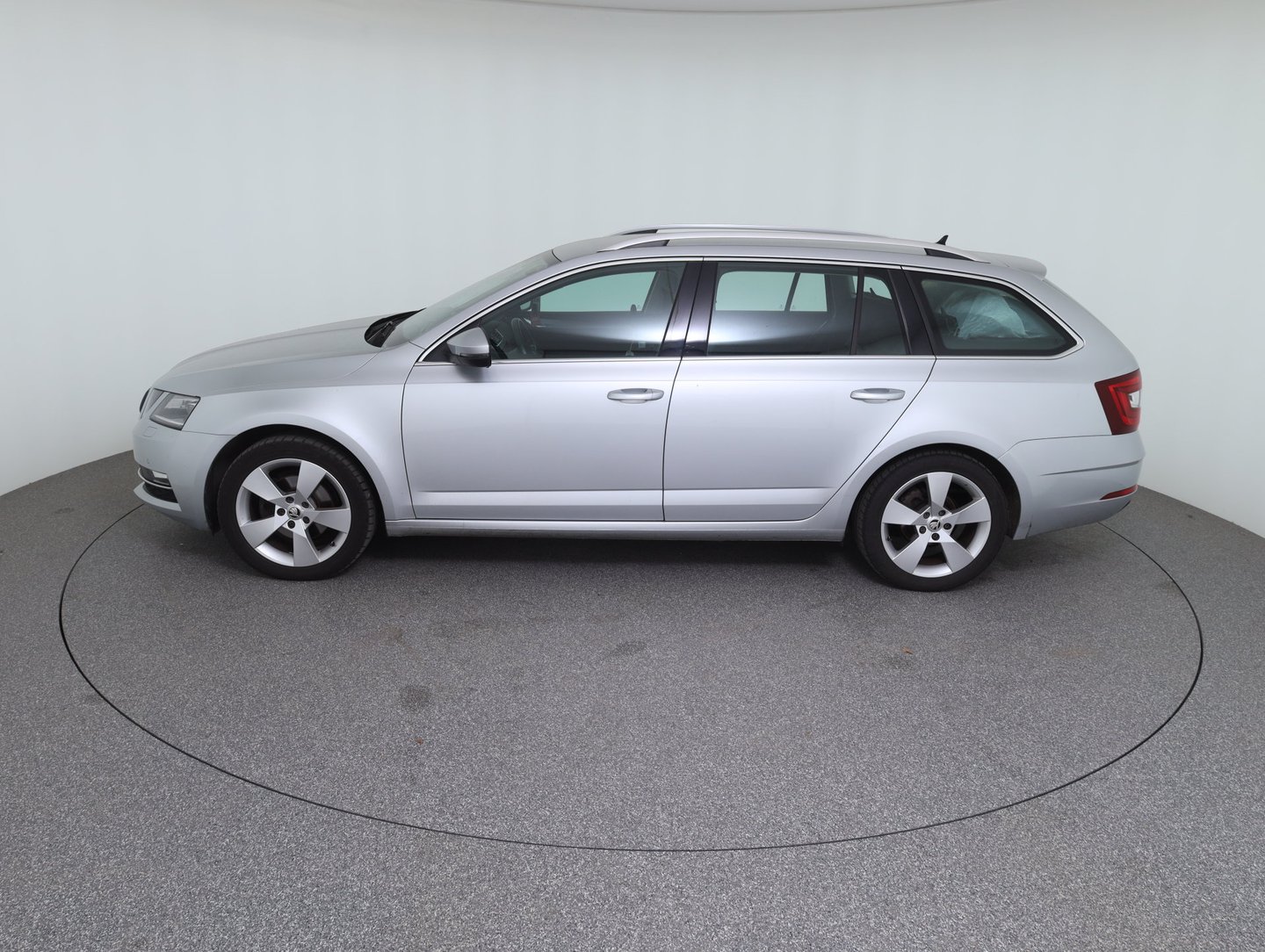 Škoda OCTAVIA Combi Style Limited TDI | Bild 8 von 14