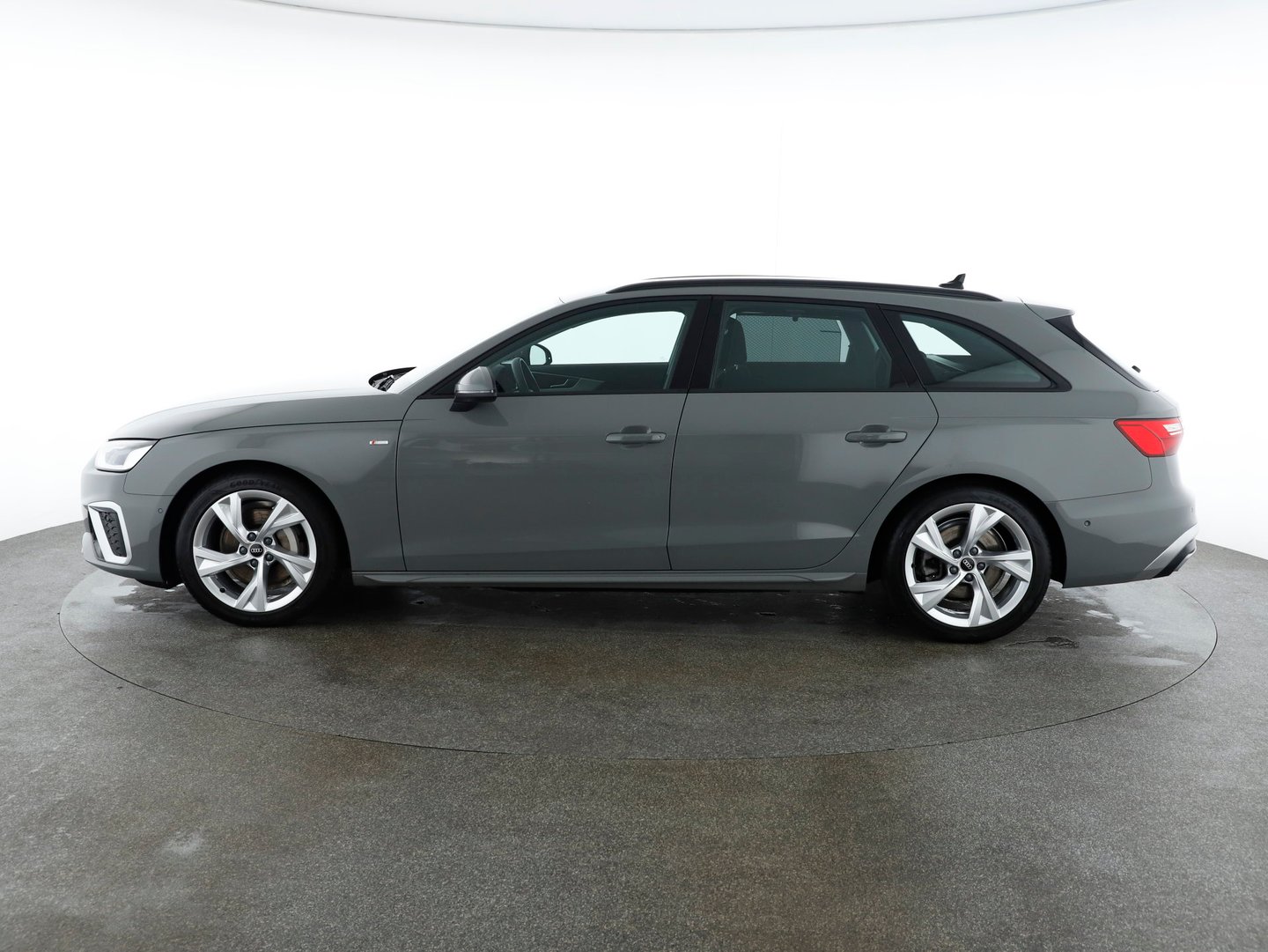 Audi A4 Avant 40 TFSI S line | Bild 2 von 27