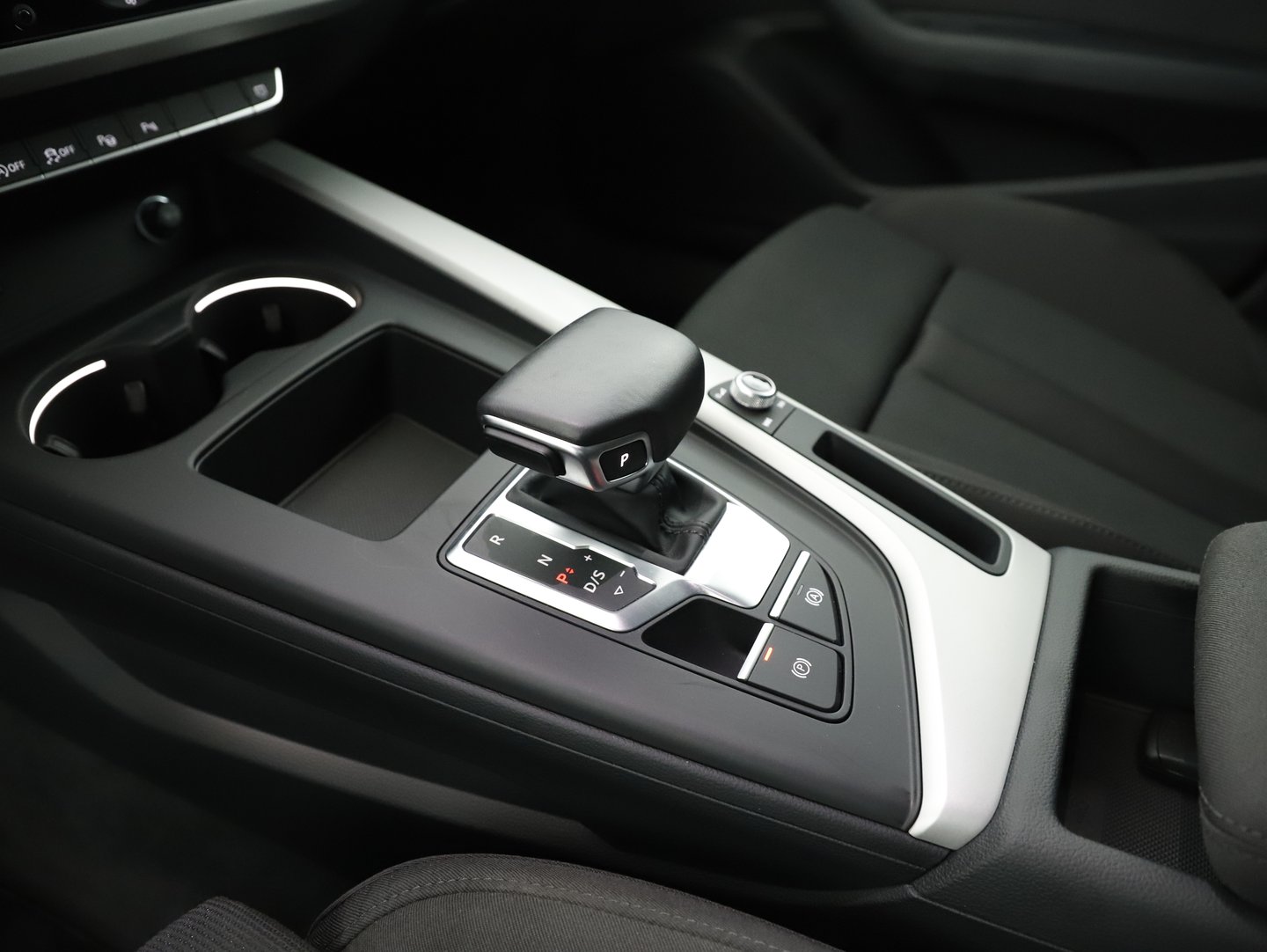 Audi A4 Avant 40 TFSI S line | Bild 24 von 29