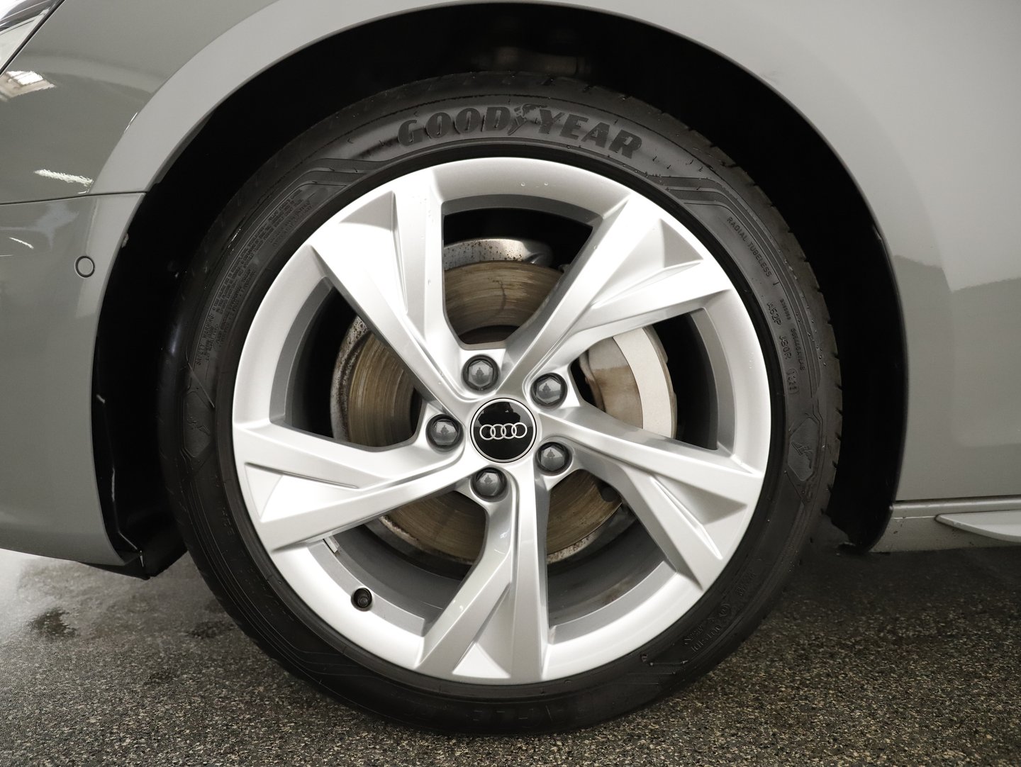 Audi A4 Avant 40 TFSI S line | Bild 9 von 29
