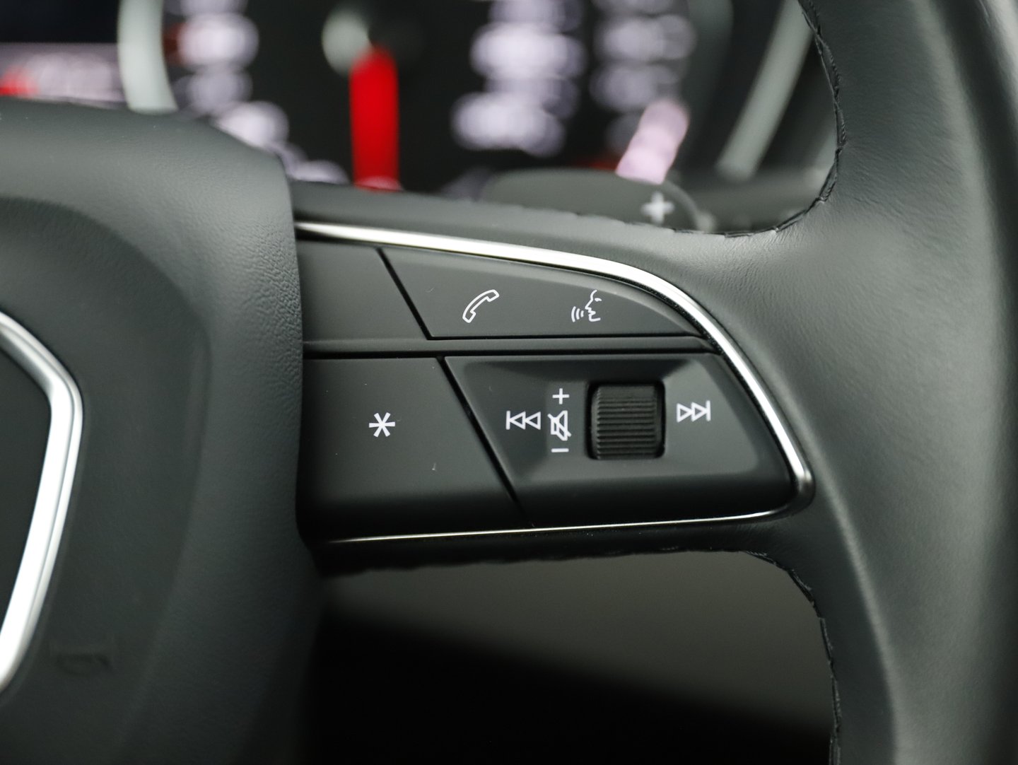 Audi A4 Avant 40 TFSI S line | Bild 18 von 29