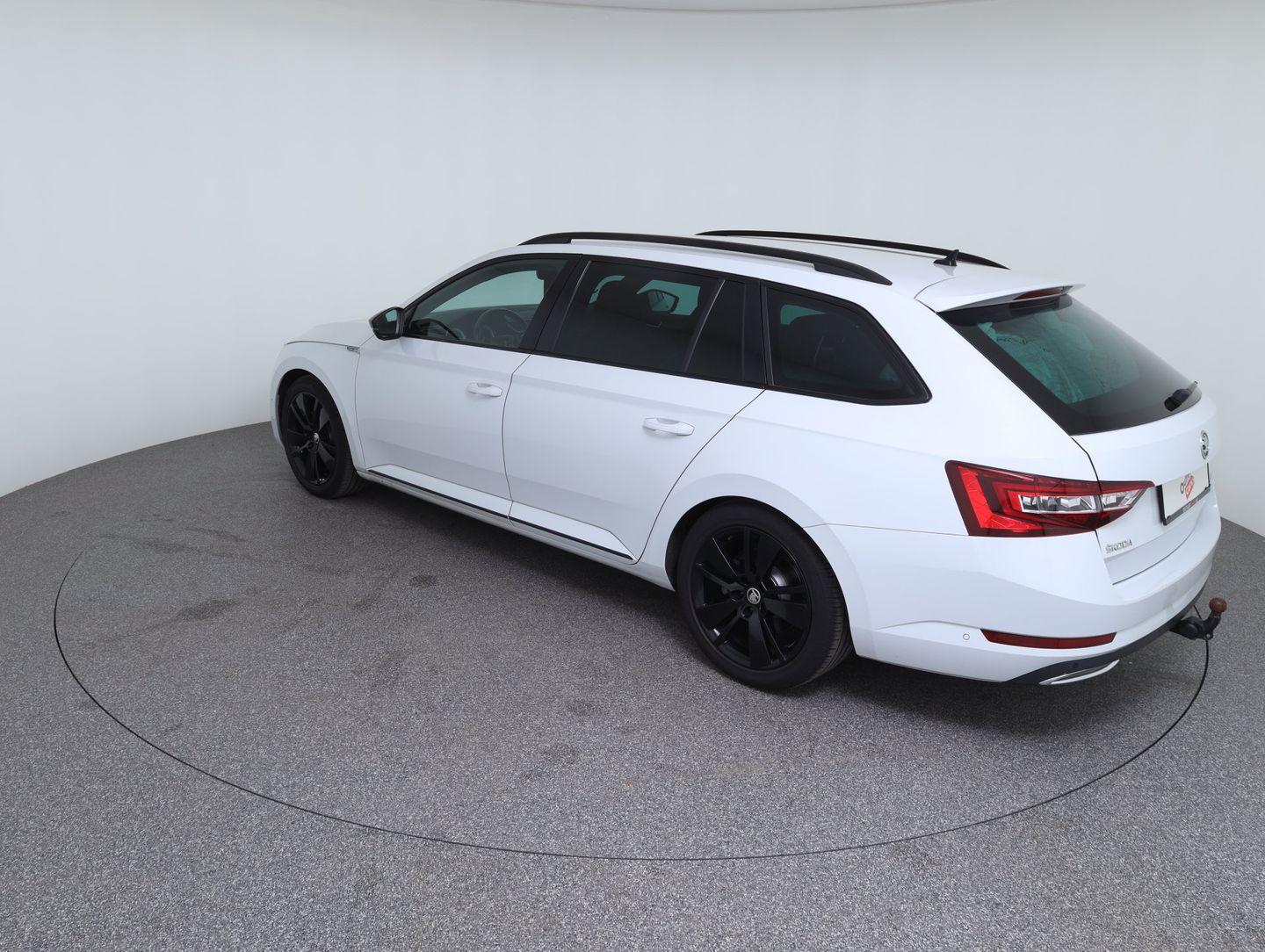 Škoda SUPERB Combi SportLine TDI | Bild 7 von 14