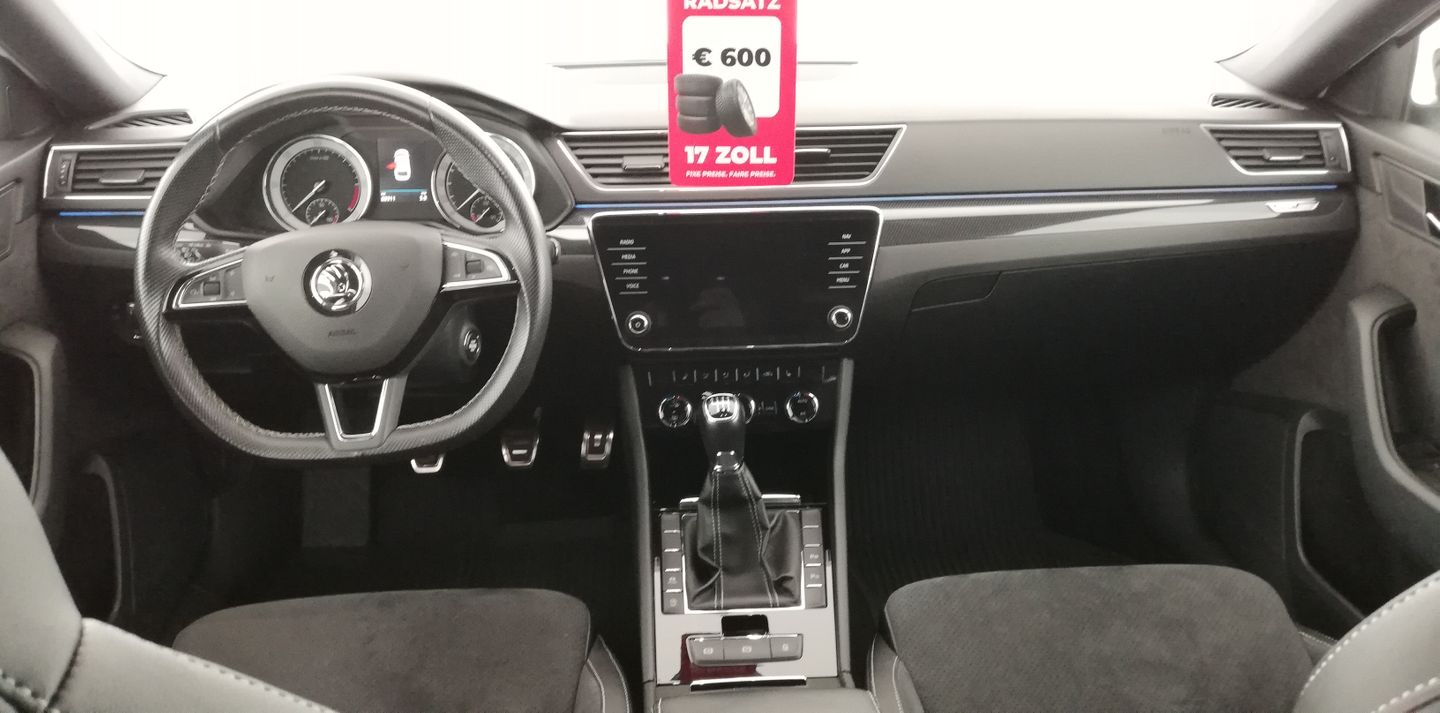 Škoda SUPERB Combi SportLine TDI | Bild 10 von 14