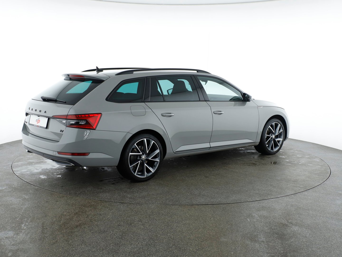 Škoda SUPERB Combi iV SPORTLINE DSG | Bild 5 von 28