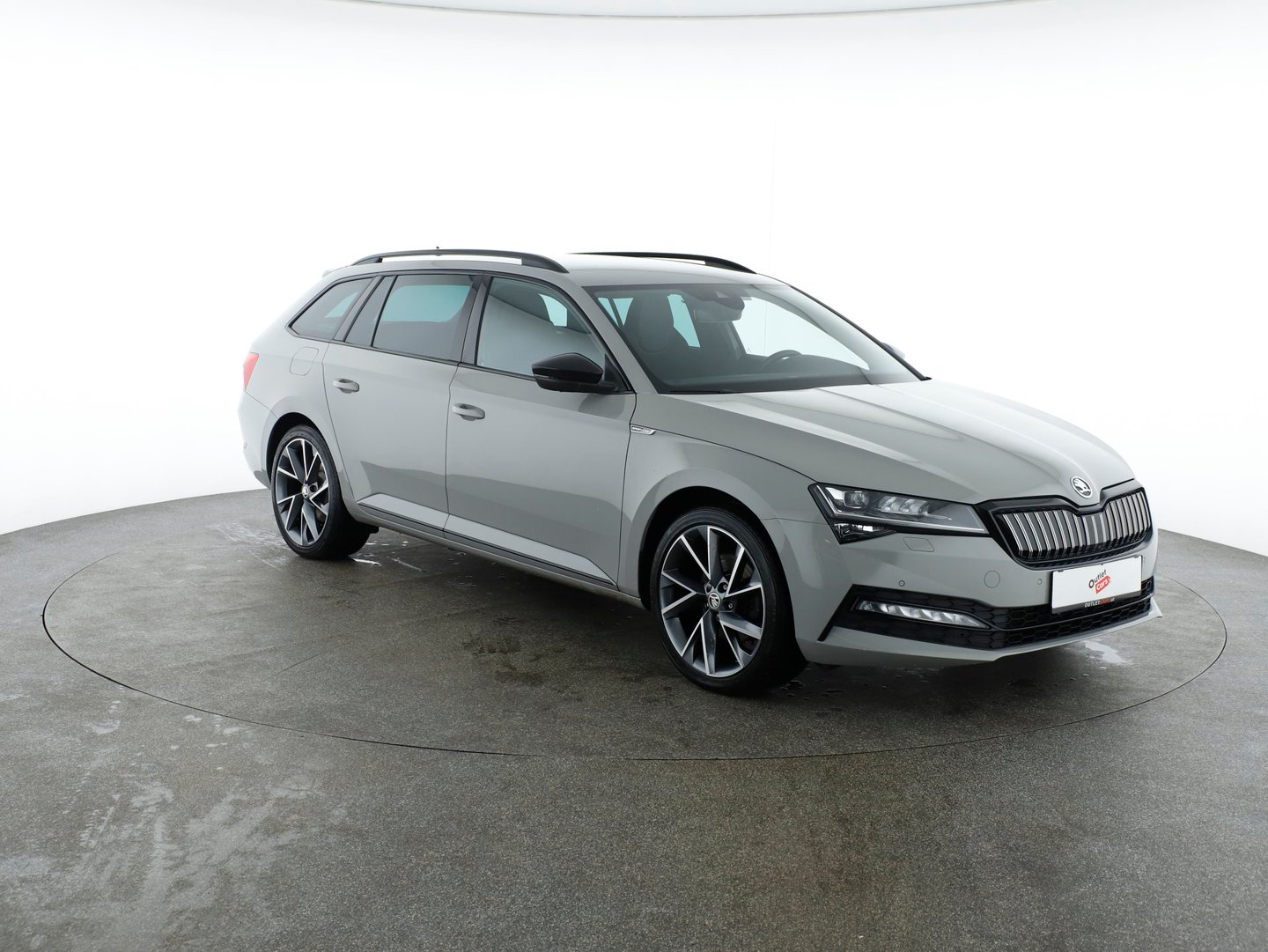 Škoda SUPERB Combi iV SPORTLINE DSG | Bild 8 von 28