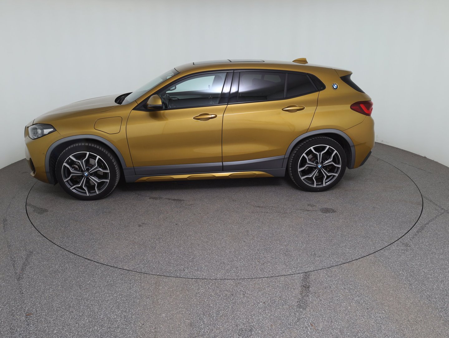 BMW X2 xDrive25e PHEV Aut. | Bild 8 von 25