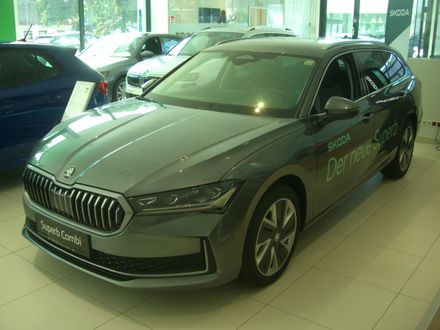 Škoda Superb Combi Selection TDI DSG