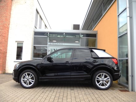 Audi Q2 30 TFSI admired