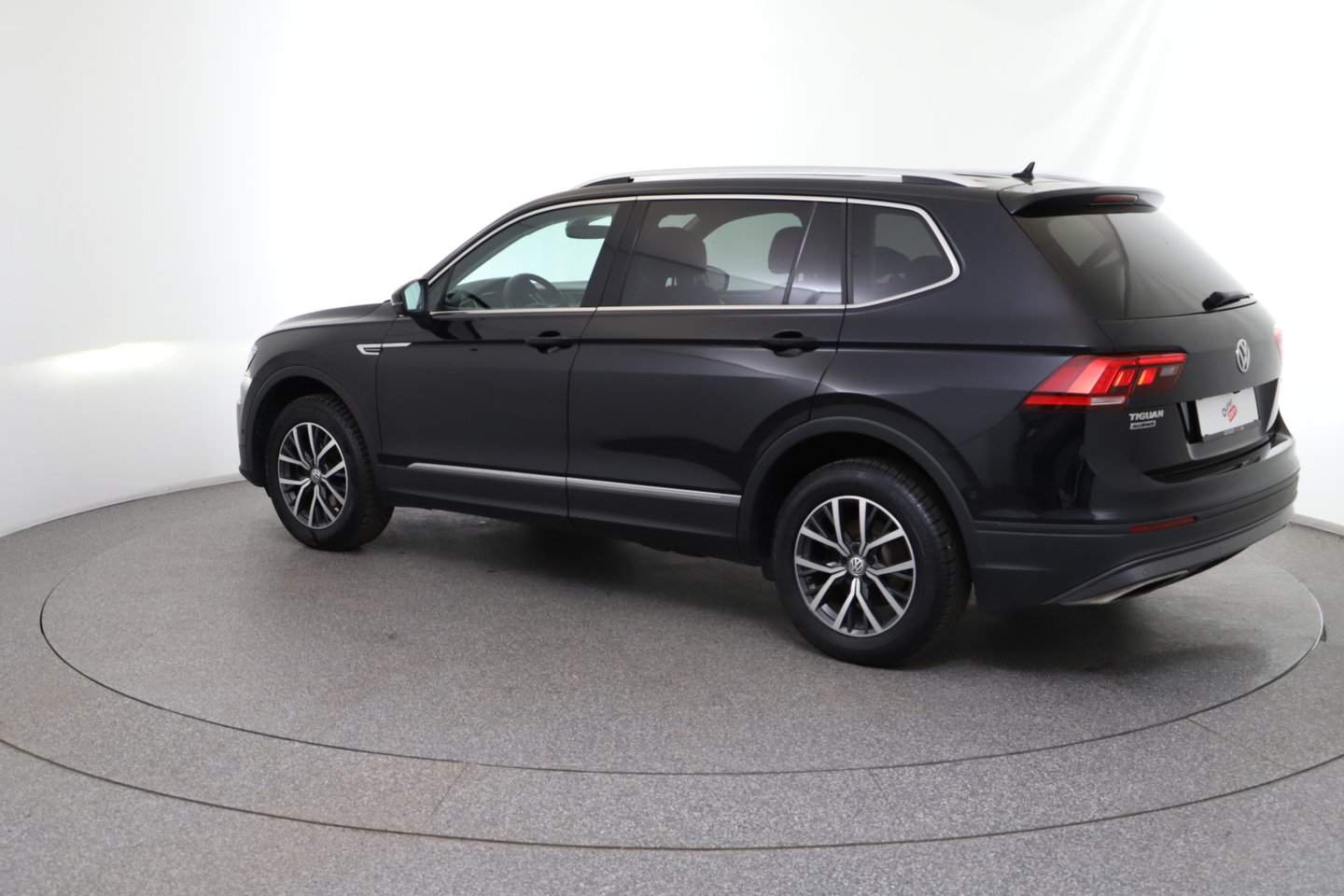 VW Tiguan 1,4 TSI Allspace Comfortline | Bild 3 von 30