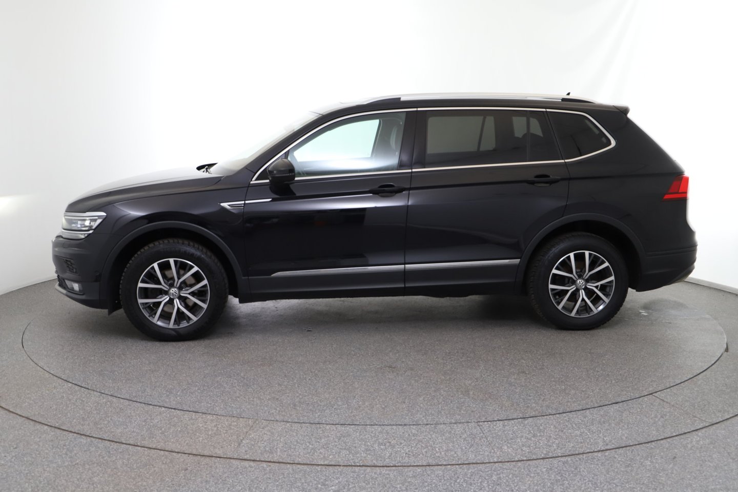 VW Tiguan 1,4 TSI Allspace Comfortline | Bild 2 von 30