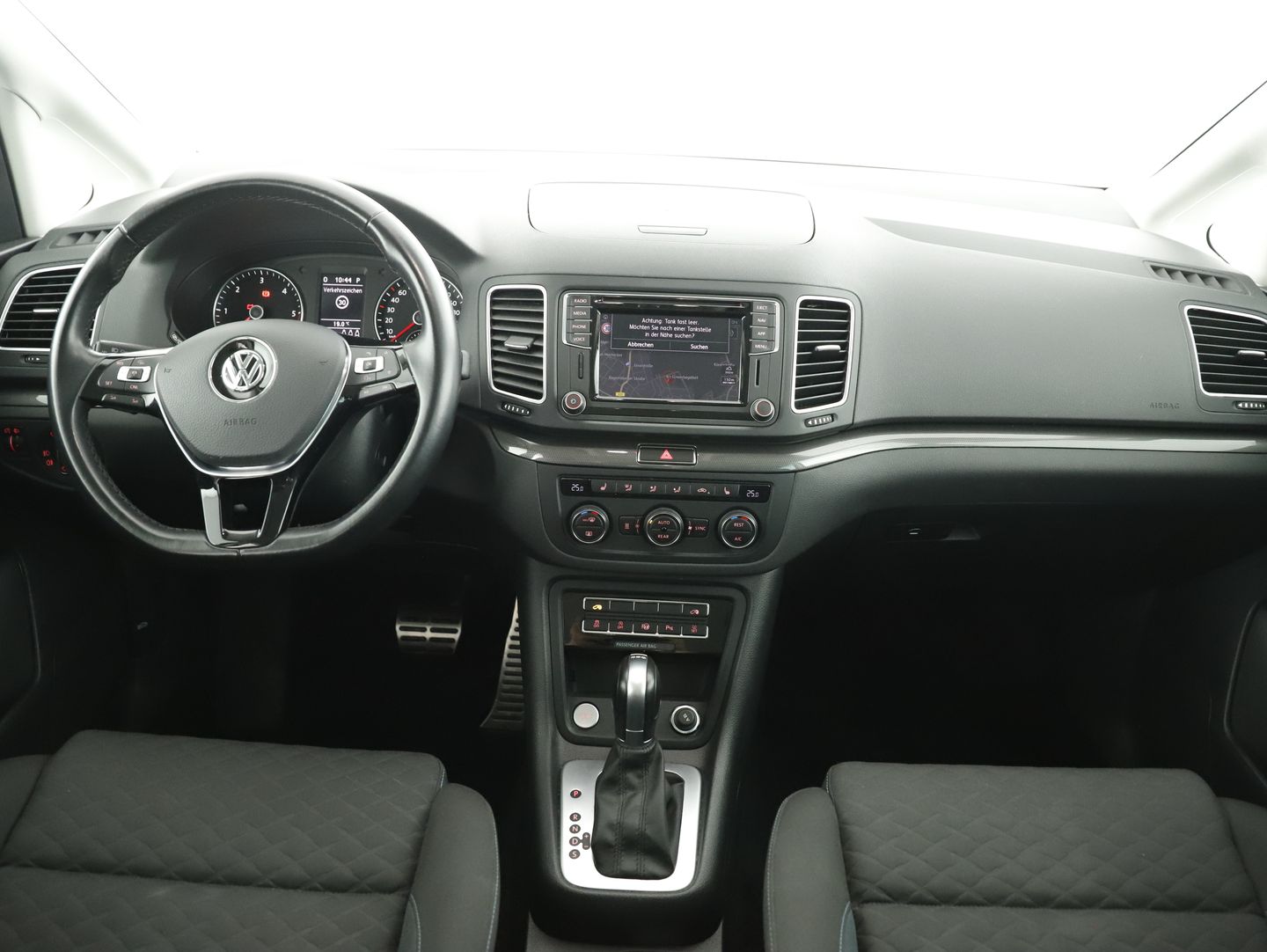 VW Sharan Comfortline TDI SCR DSG | Bild 11 von 25