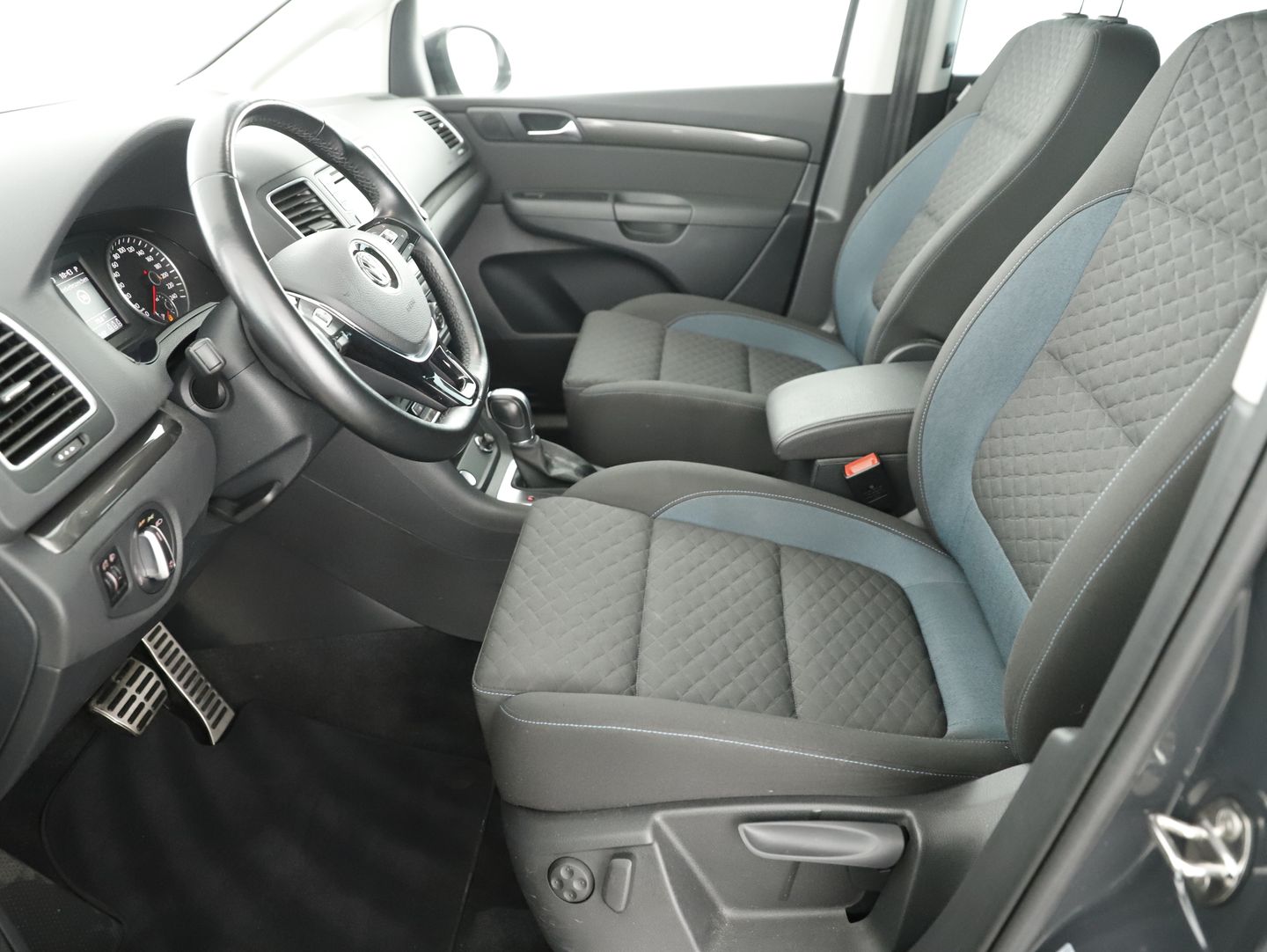 VW Sharan Comfortline TDI SCR DSG | Bild 9 von 25