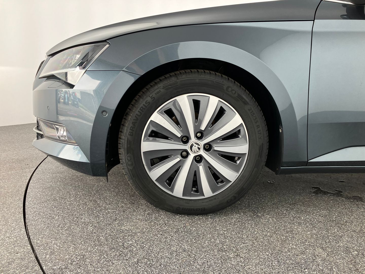 Škoda Superb Kombi 1,6 TDI Active | Bild 3 von 22