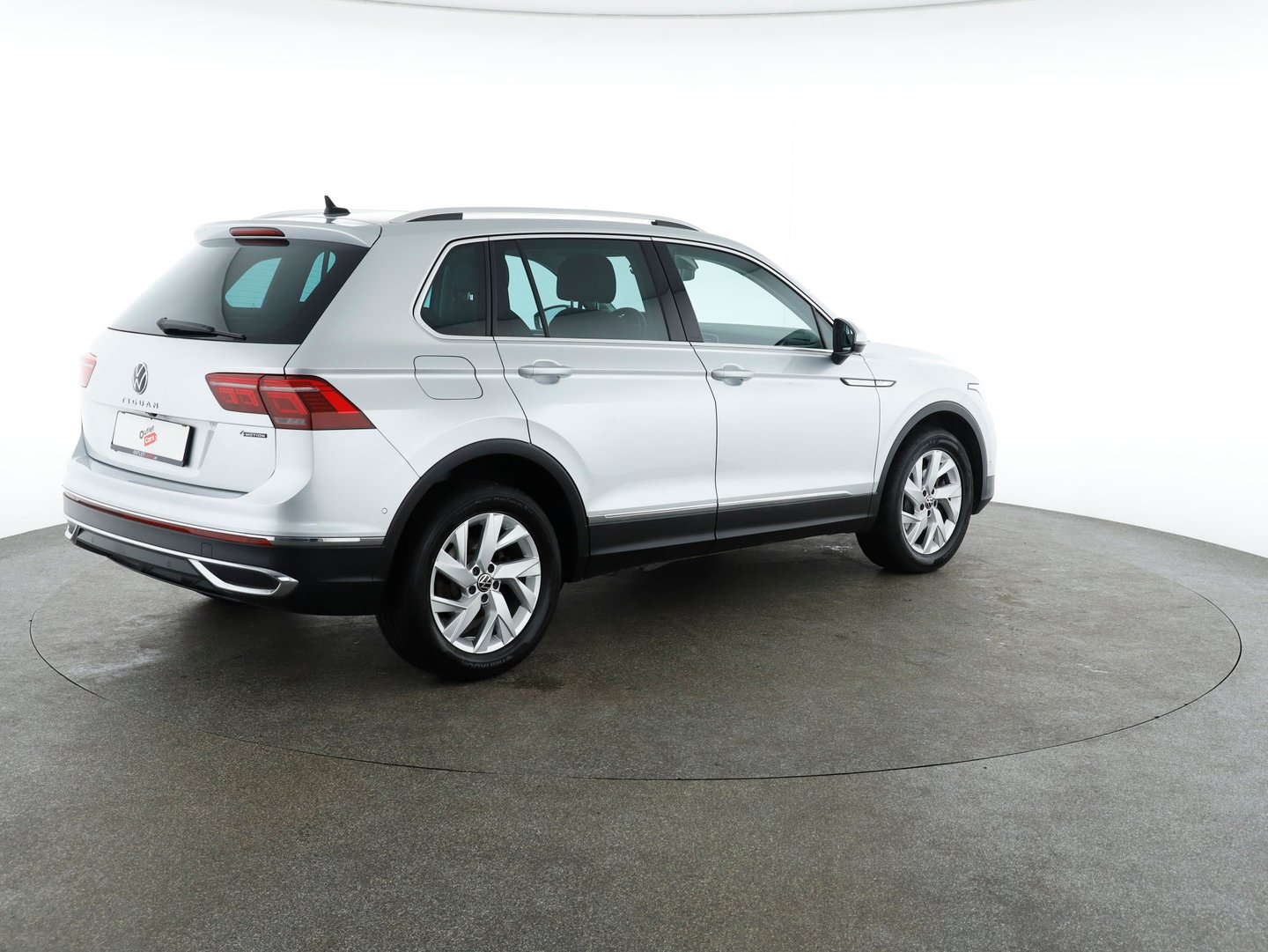 VW Tiguan Elegance TDI SCR 4MOTION DSG | Bild 5 von 29