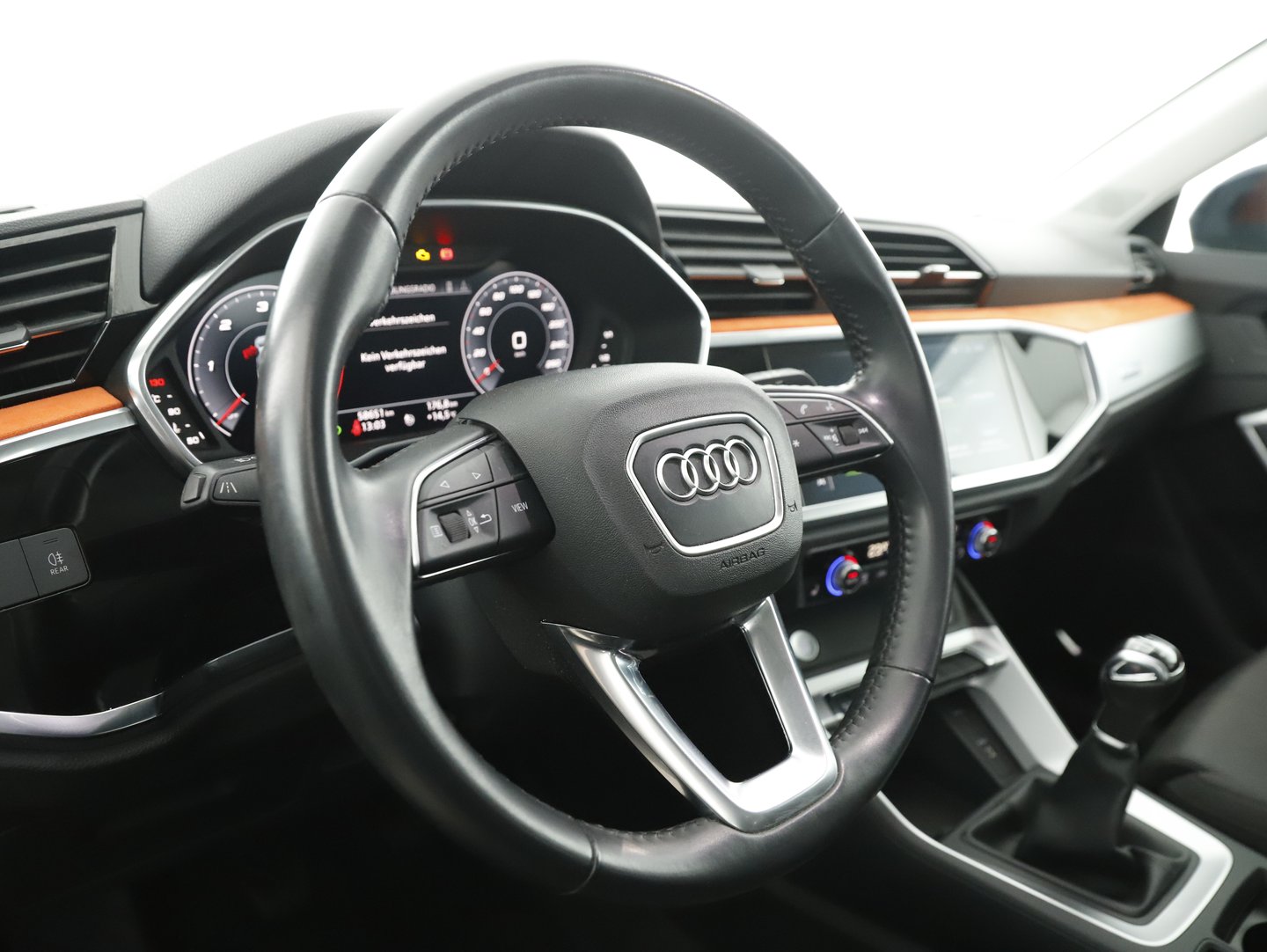 Audi Q3 35 TDI quattro | Bild 14 von 28