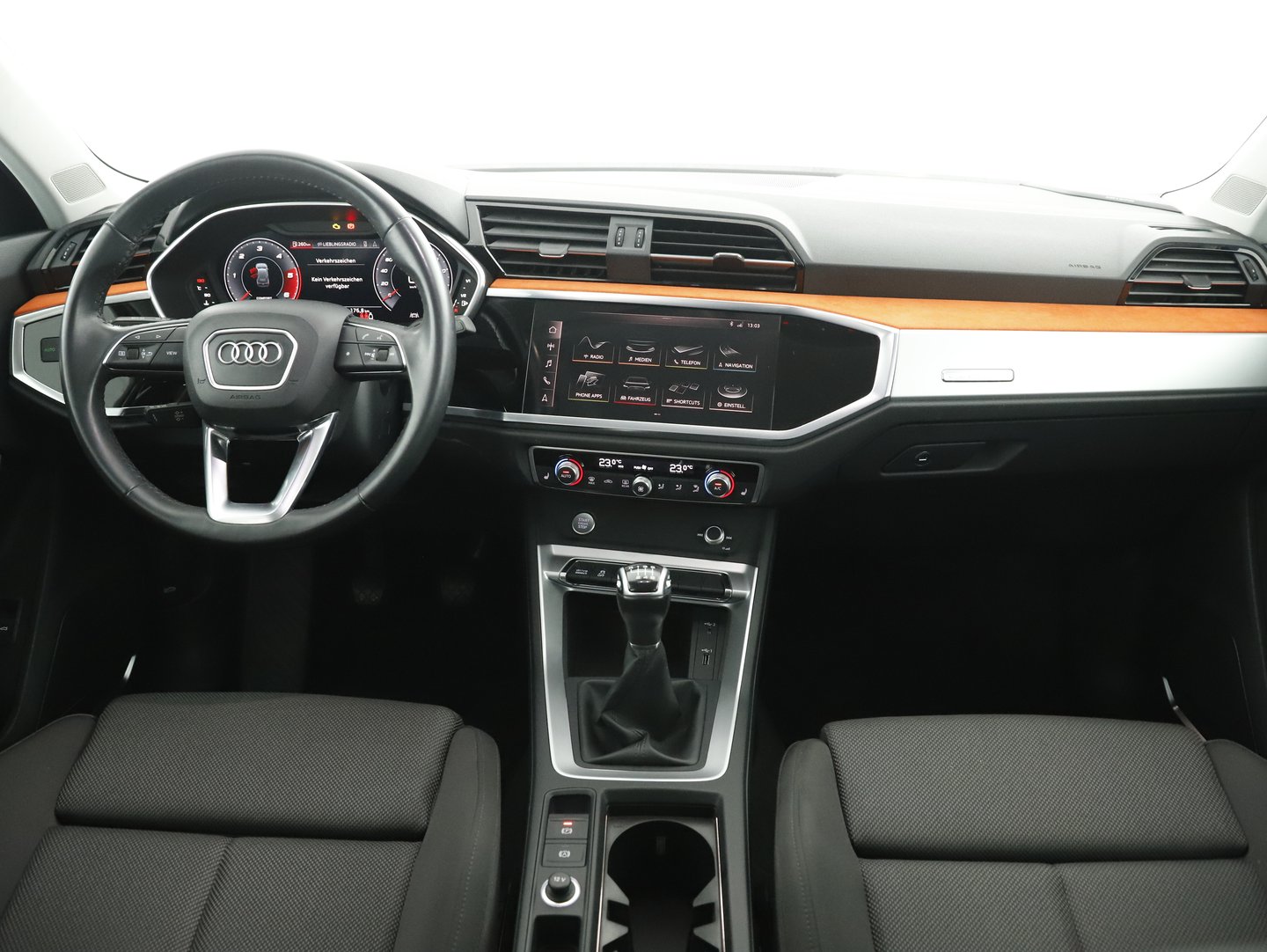 Audi Q3 35 TDI quattro | Bild 13 von 28