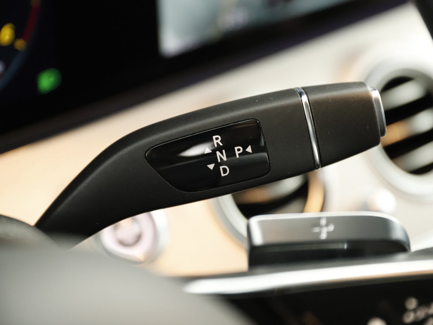 Mercedes E 220 d T 4MATIC Aut. | Bild 19 von 31