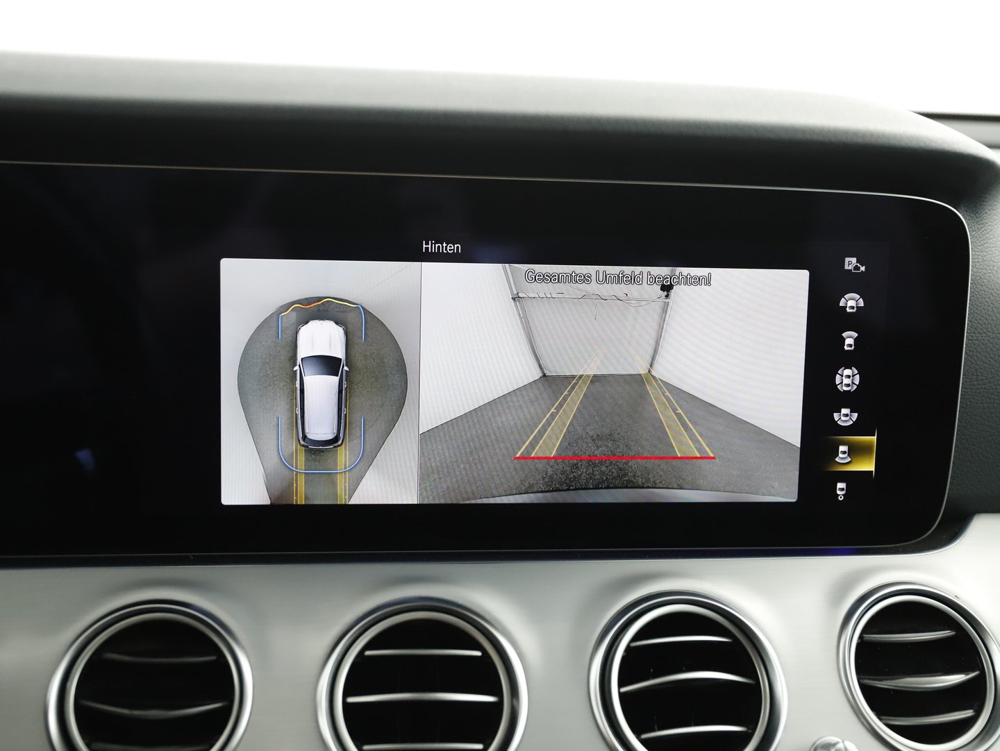 Mercedes E 220 d T 4MATIC Aut. | Bild 22 von 31