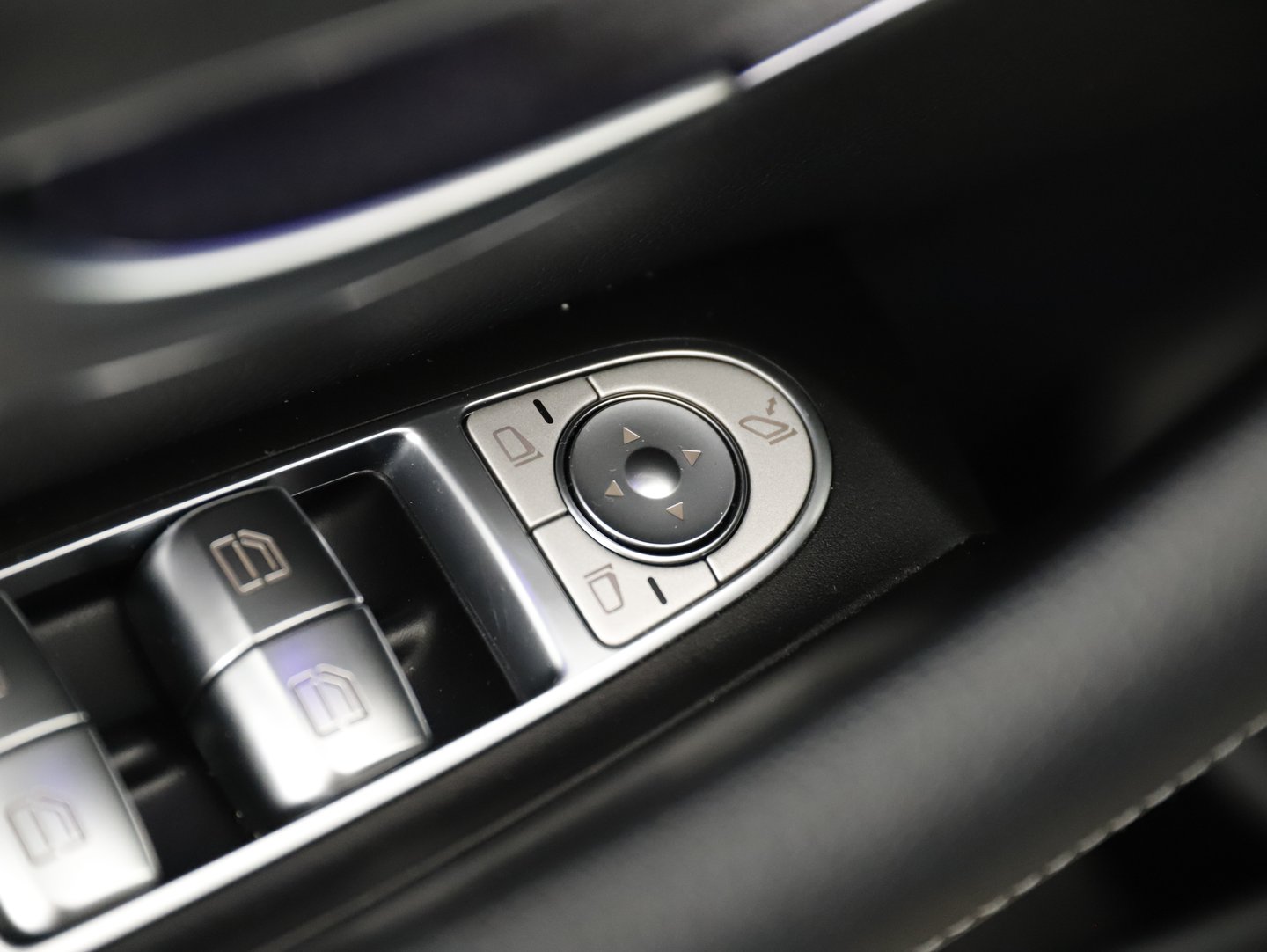 Mercedes E 220 d T 4MATIC Aut. | Bild 11 von 31