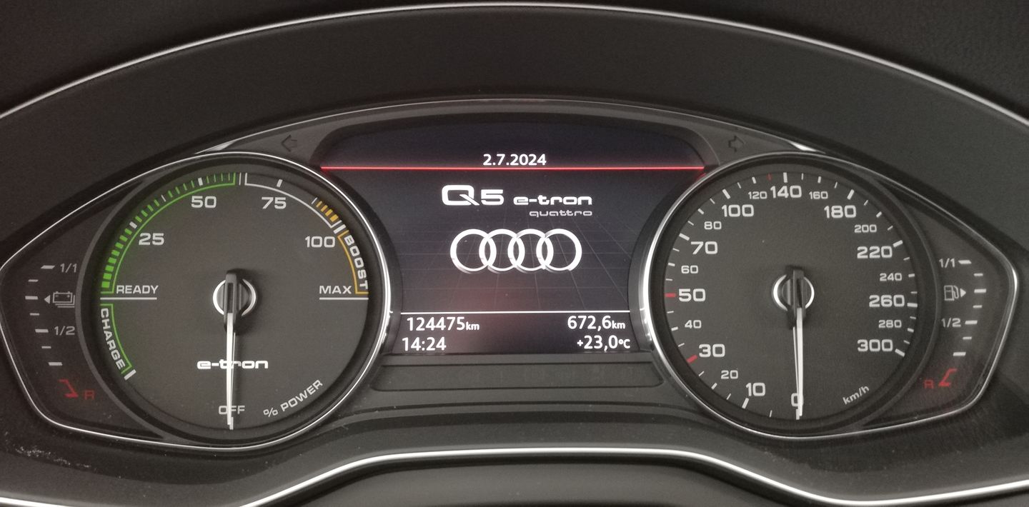 Audi Q5 55 TFSI e quattro Sport | Bild 9 von 14