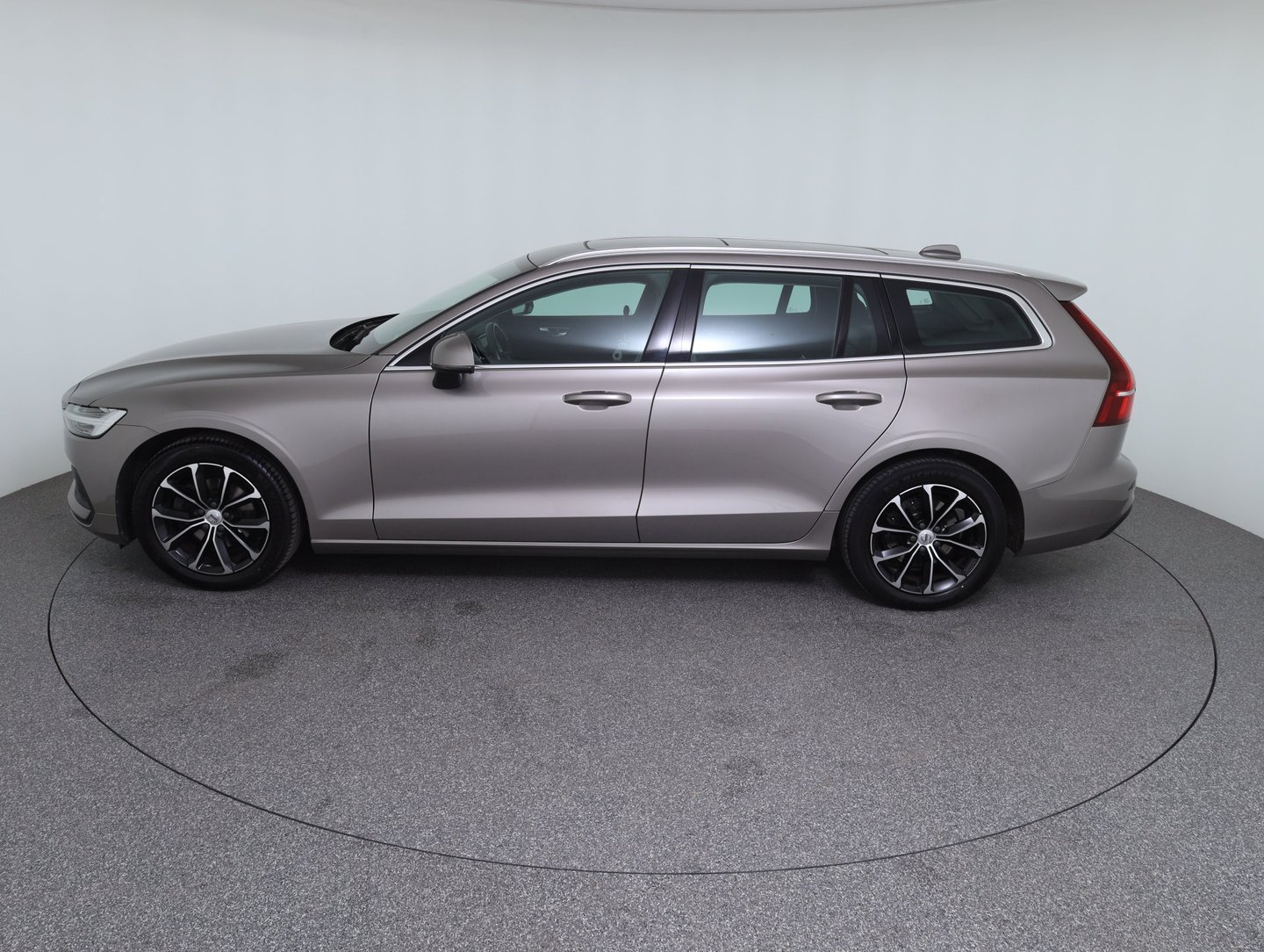 Volvo V60 D3 Momentum Pro Geartronic | Bild 8 von 8