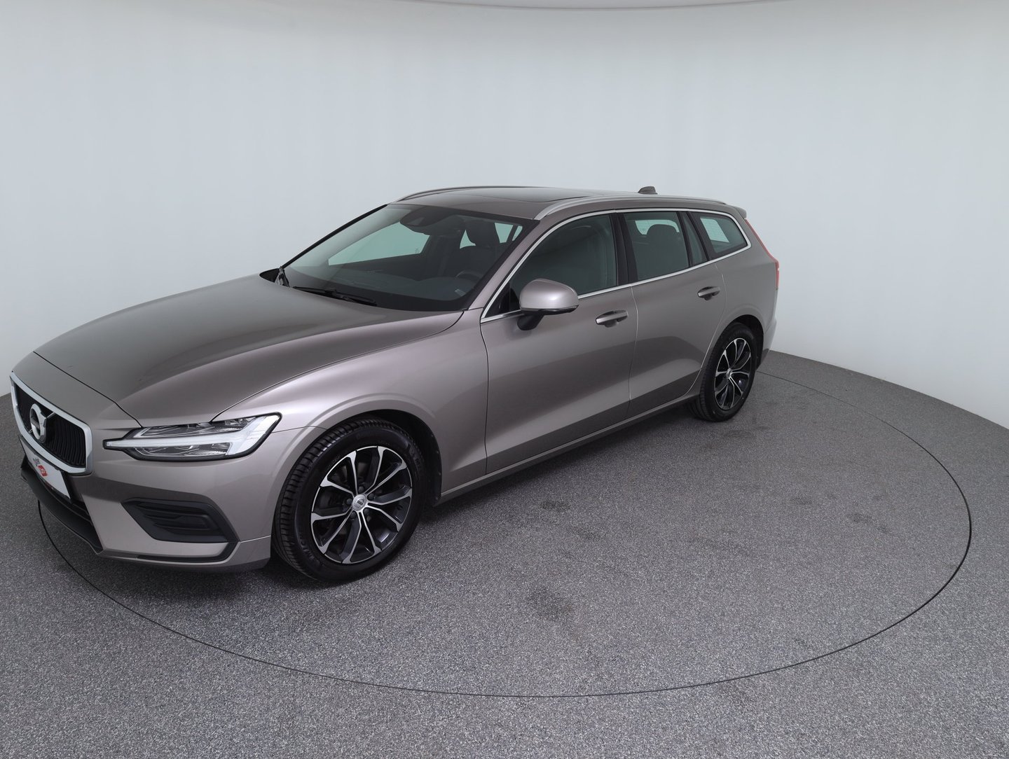 Volvo V60 D3 Momentum Pro Geartronic | Bild 1 von 8