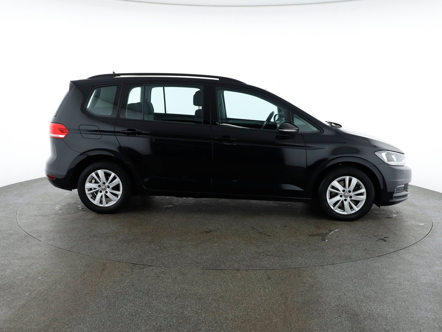 VW Touran Comfortline TDI SCR DSG 5-Sitzer | Bild 6 von 28