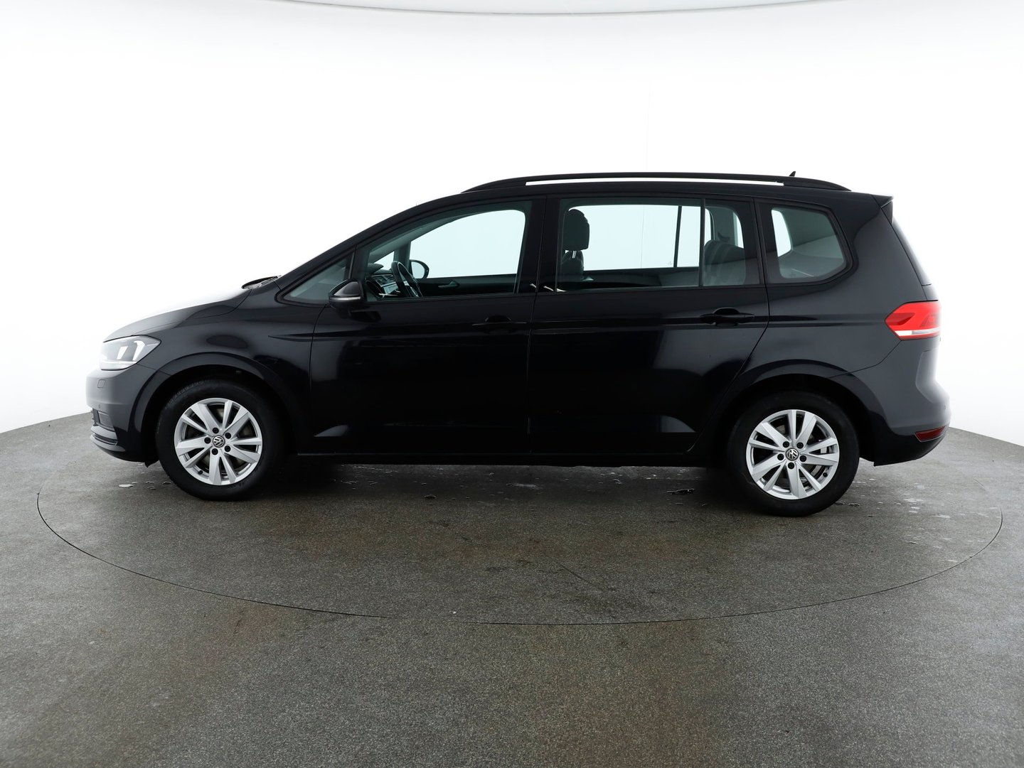 VW Touran Comfortline TDI SCR DSG 5-Sitzer | Bild 2 von 28