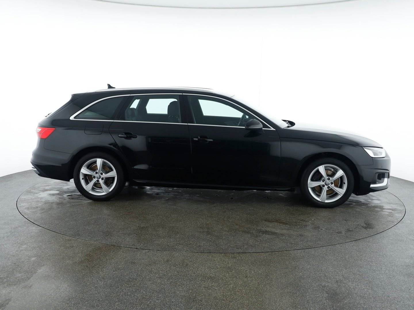 Audi A4 Avant 30 TDI advanced | Bild 4 von 30