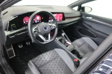 VW Golf Variant R-Line TSI in Deep Black Perleffekt