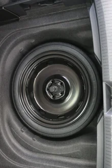 VW Golf Variant R-Line TSI in Deep Black Perleffekt